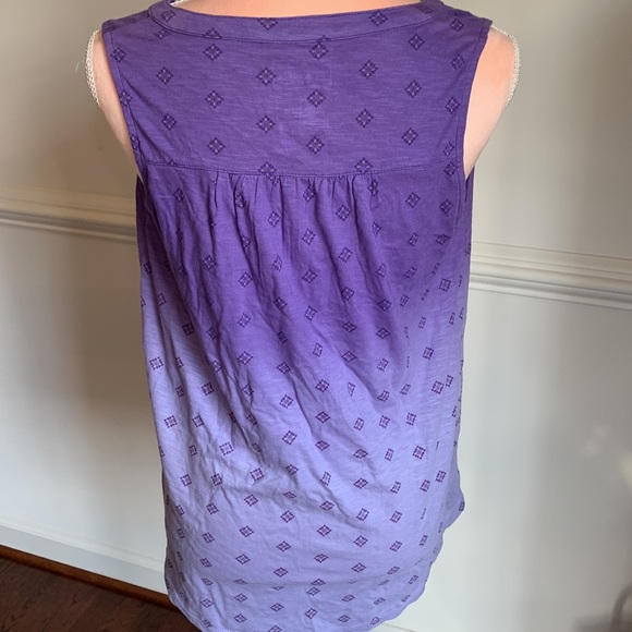 💜NWT women’s purple ombré sleeveless flowy button up shirt by Sonoma💜 - Picture 4 of 7